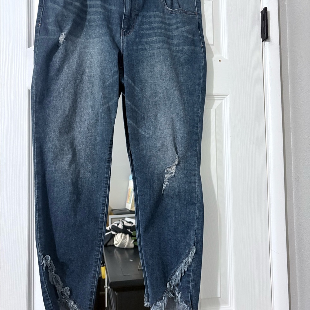 Women's Distressed Cropped Blue Jeans